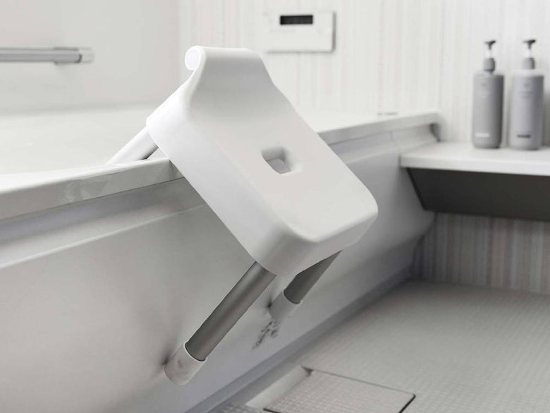 浴室に設置されたMIST/ミストの引っ掛け風呂イス SH25