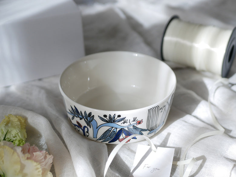 Arabia製プータルフリボウル、磁器材質、直径約150mm高さ約67mmのタイ製テーブルウェア