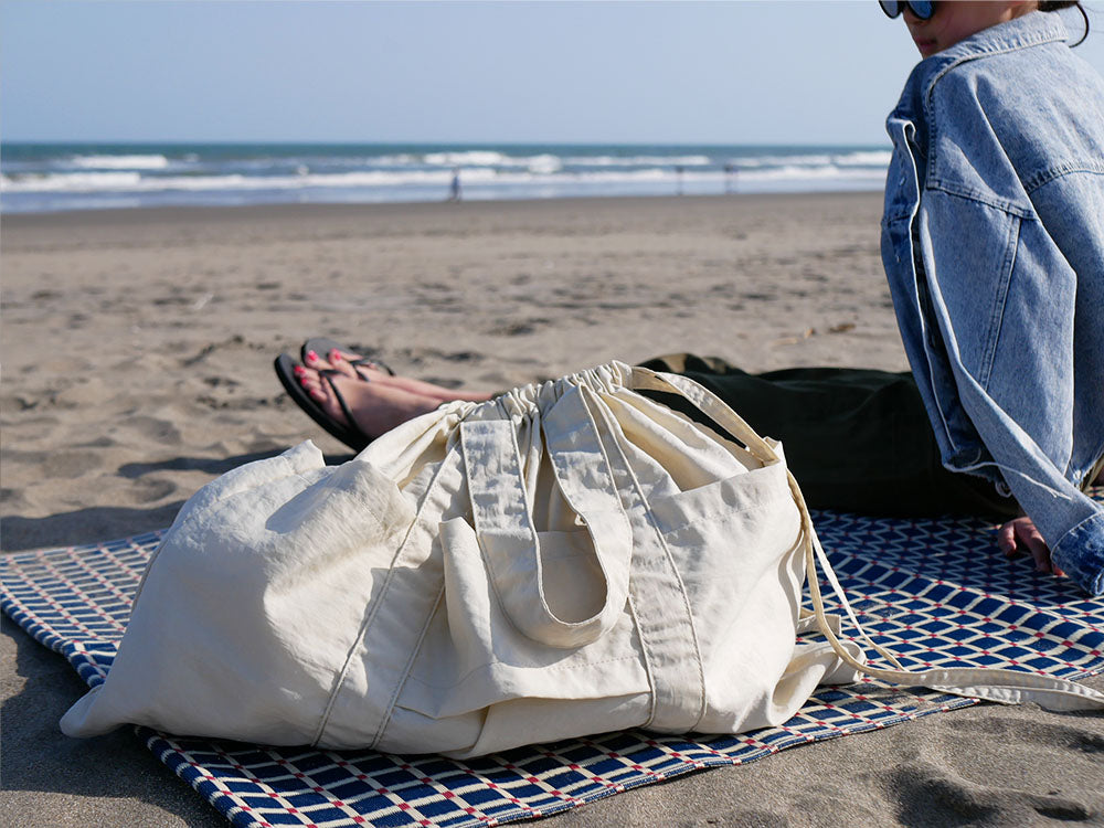 ビーチで使用する大きな撥水トートバッグ