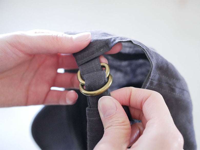 shesay（シセイ）の爽やかなリネンキャップ。麻100％素材でサラッと被れる自然なデザイン。