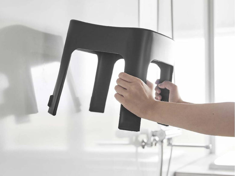 銀色のプラスチック製デザインマグネット風呂イス SH25、ステップスツール機能を備えた安定したステール