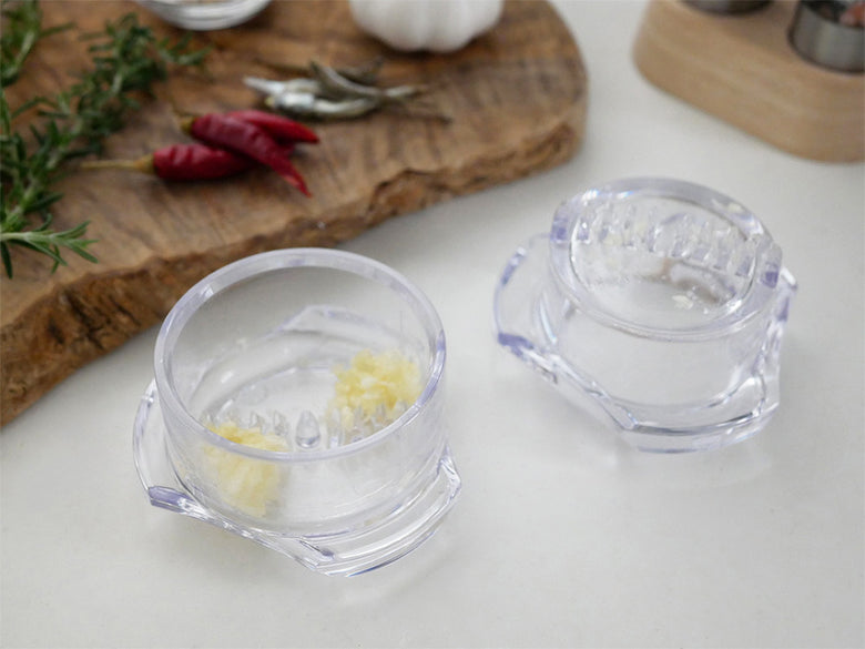 アークトレーディング製ガーリックツイスト、BPAフリーのトライタン素材を使用した直径90mm高さ55mmの混合ボウル