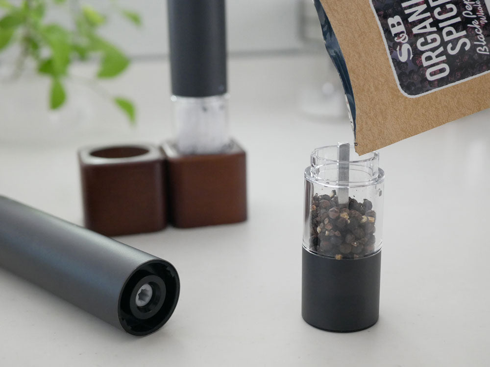 アカシアスタンド付きのレコルト電動ソルト＆ペッパーミル