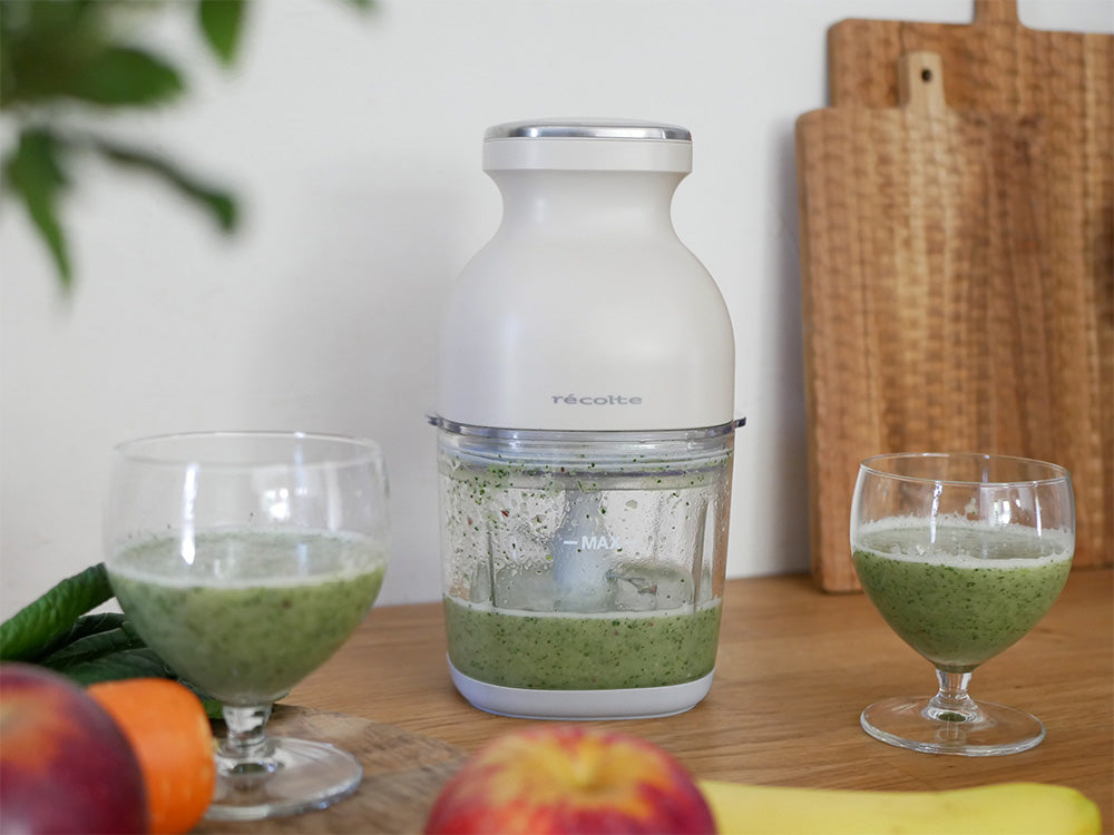 レコルトのコードレス カプセルカッターボンヌキッチン家電本体と付属ガラスカップ