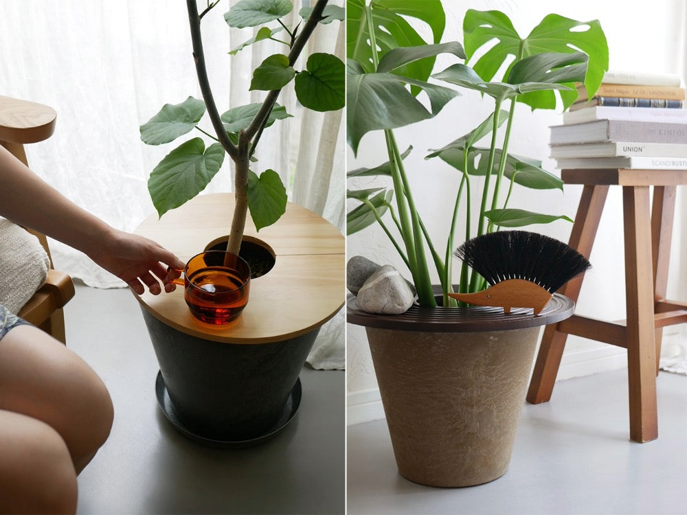 マットウレタン塗装された天然木製の土隠しウッドプラントテーブルに複数の花鉢と鉢植えの植物が配置されている様子