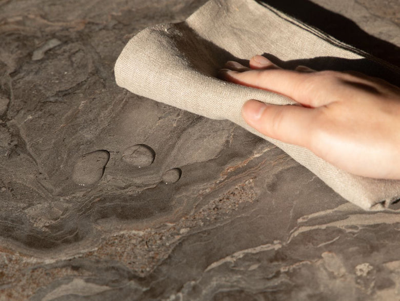 茶色と砂色のPOL 2wayダイニングテーブルの写真