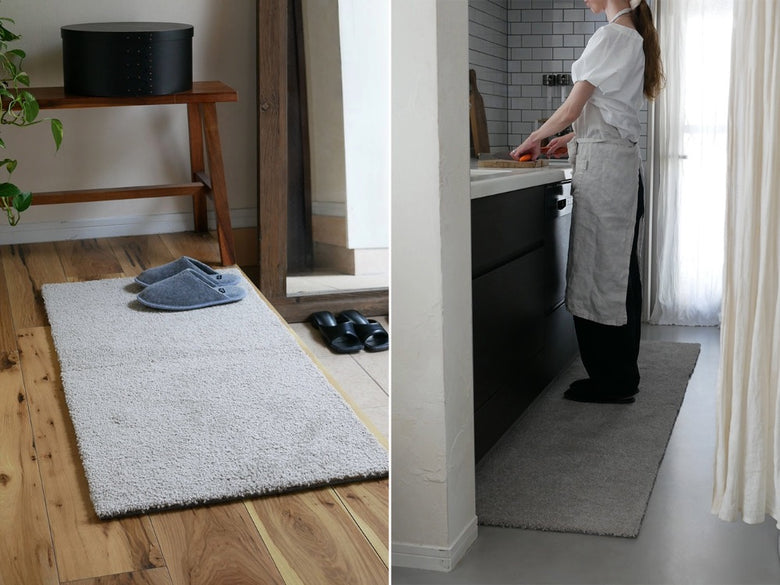 木製フロアに敷かれた6枚セットの洗えるユニットラグ