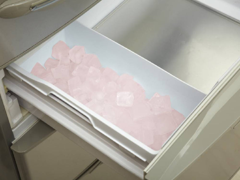 木村石鹸のずぼらセットがキッチン家電と共に並べられている様子