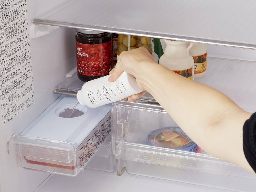 木村石鹸の「ずぼらセット」に含まれるお風呂まるごと洗浄剤、自動製氷機用洗浄剤、トイレタンク洗浄剤、排水口洗浄剤が整然と並べられた写真