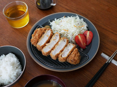 【KIKIME/キキメ】揚げたてをキープする網付きプレート　amime