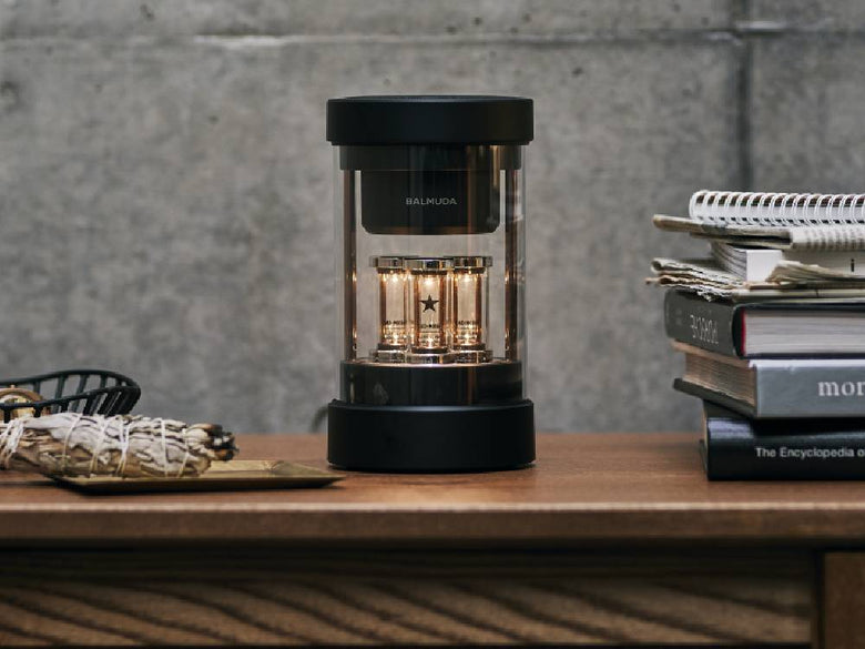 BALMUDA（バルミューダ）The Speakerの黒色スピーカー本体