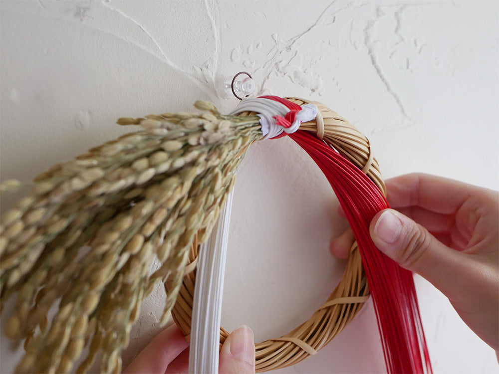 縄や籠糸を使用した自然素材の迎春ことほぎリース