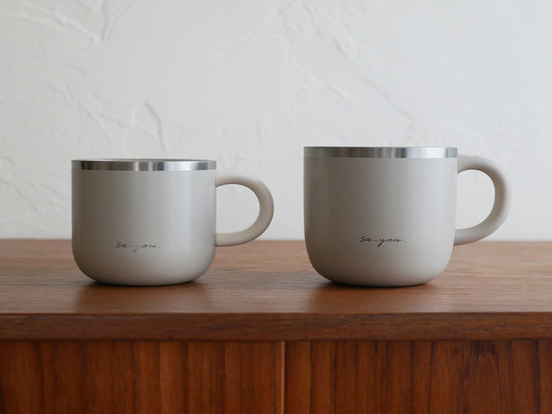 ON℃ZONEオンドゾーンの白湯マグ。ステンレス製230mlマグカップにポリプロピレンの取っ手が付いたデザイン。