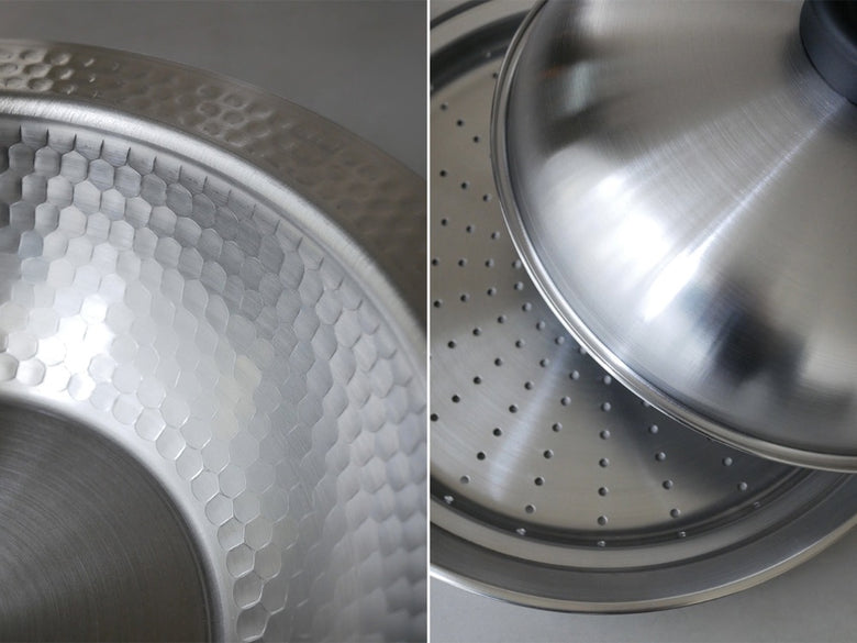 アーネストの洗いやすいステンレス製卓上鍋26cmと21cm、および対応するのせるだけ蒸し器のセット