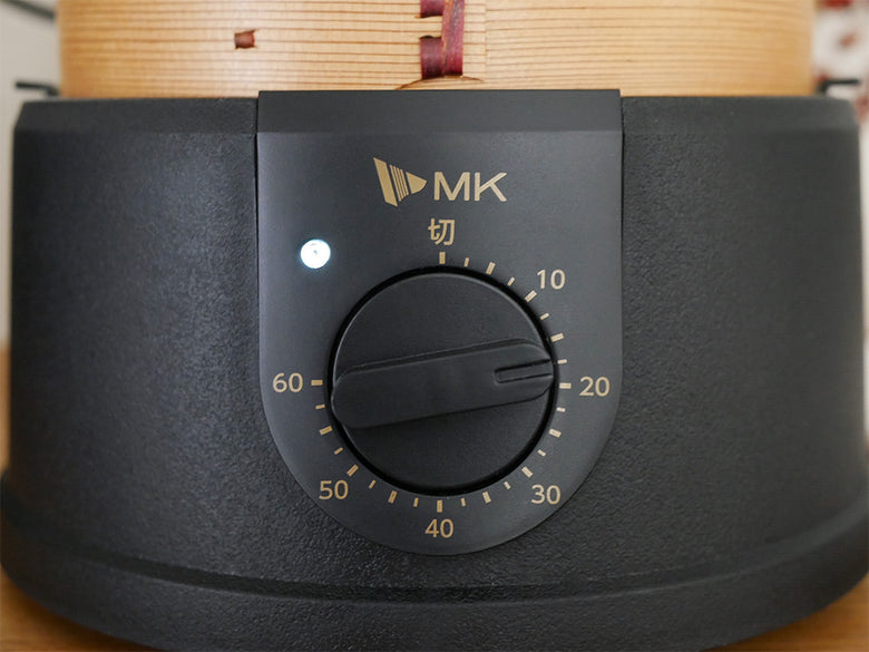 ポリプロピレンと杉材を使用したほったらかし電気せいろの本体とせいろセット