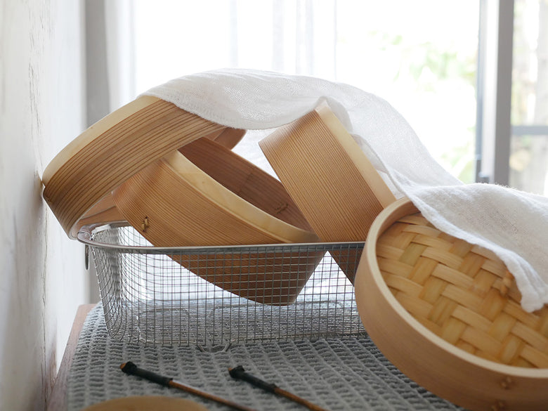 自然素材のメッシュ入り編みバスケット、家庭用キッチン収納に最適な収納用品