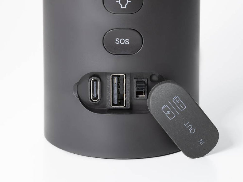 防災ラジオ「±0」の本体とスピーカー