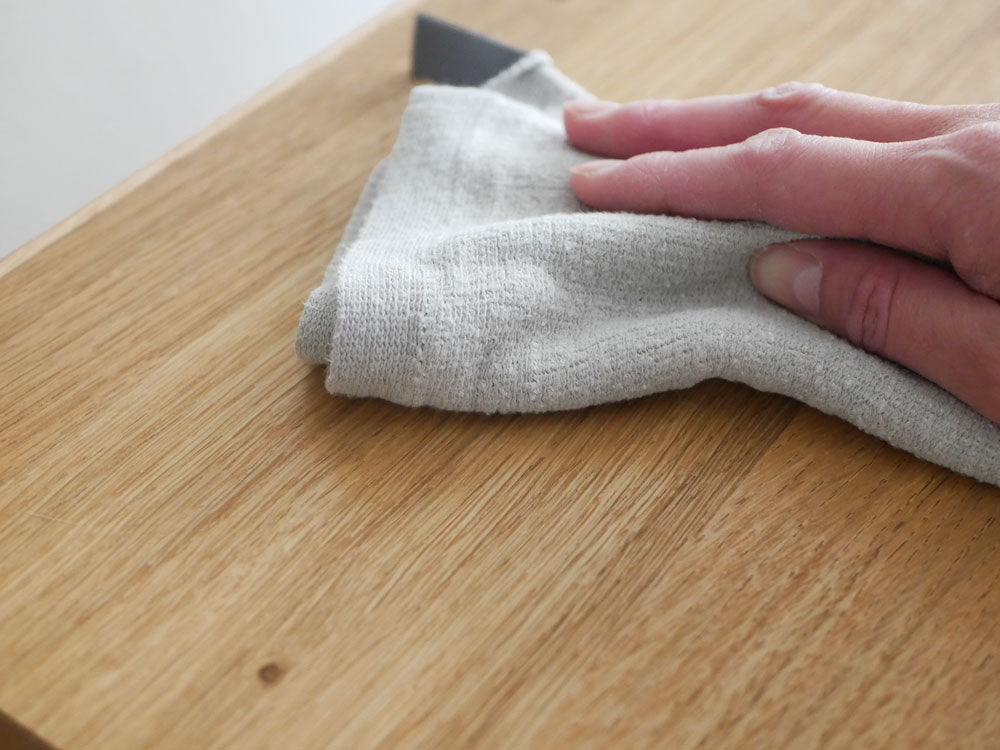 【HT/エイチティー】天然木のチェスト、ホワイトオーク材の美しい木目を写した正面画像