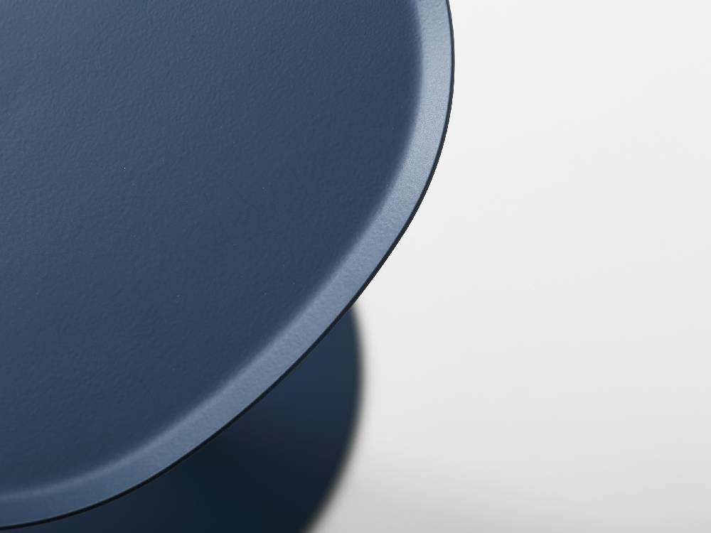 【ideaco/イデアコ】スチールファニュチャー サイドテーブル23 サンドホワイトカラーの実物写真