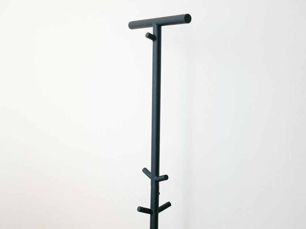 smartブランドのアルミニウム製メタルフレームを使用したバランスの取れたランドセルスタンド