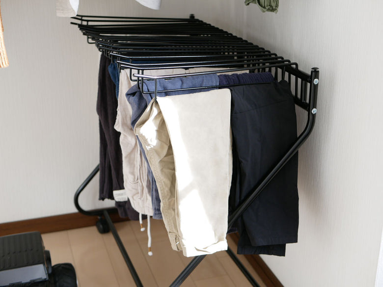 黒色スチール製20本掛けスラックスハンガー