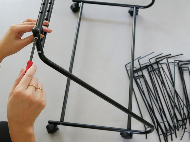 ビーワースセレクションのスラックスハンガー