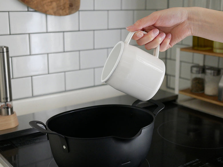 フジホーローの1.0L、0.8Lオイルポットとカートリッジ