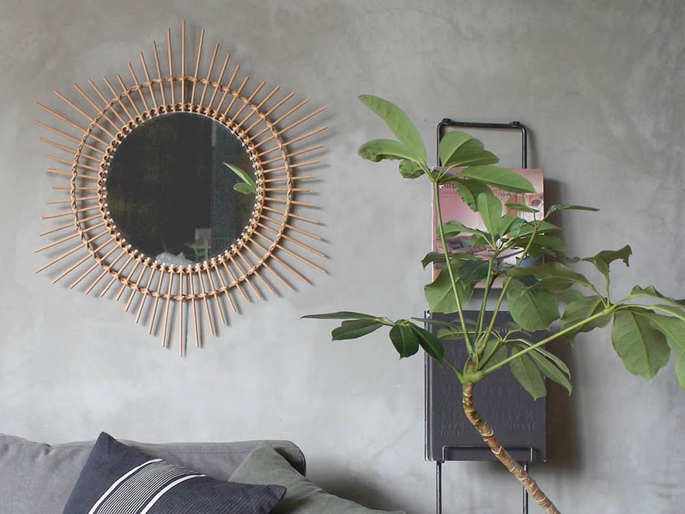 自然素材ラタンのアデペシュロッタミラーと観葉植物