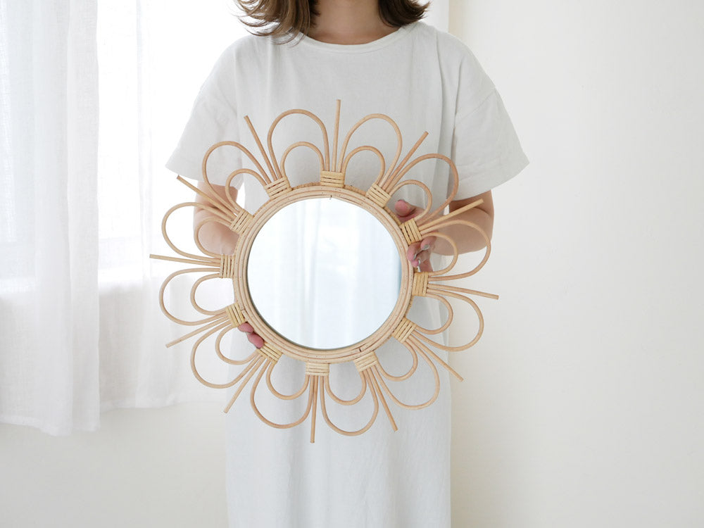 アデペシュのラタンミラー、銅色デザイン