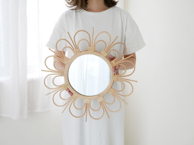 アデペシュのラタンミラー、銅色デザイン