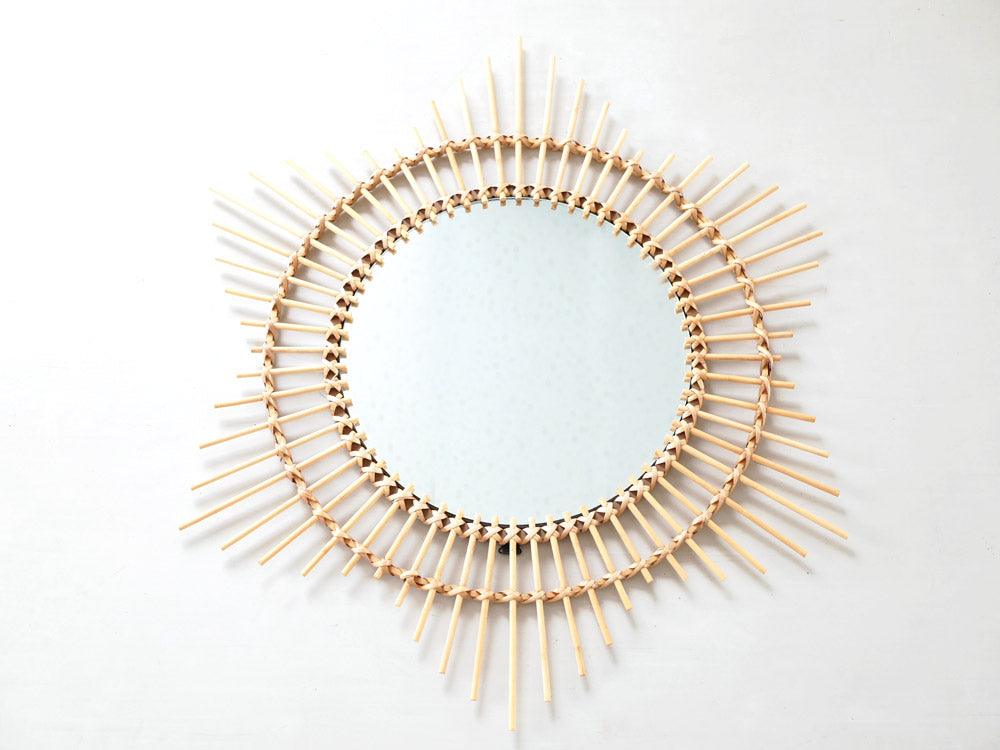 アデペシュのロッタラタンミラー、銅と真鍮の装飾