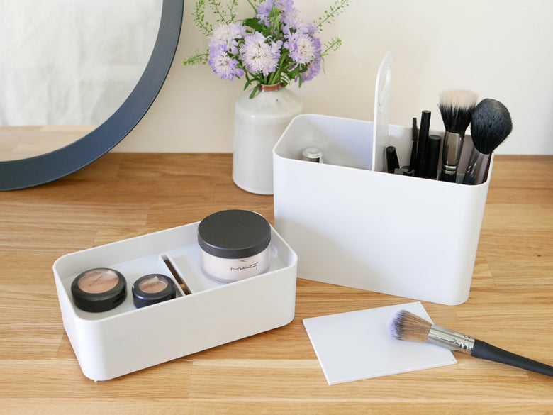 【like-it/ライクイット】持ち運びができるメイクボックス