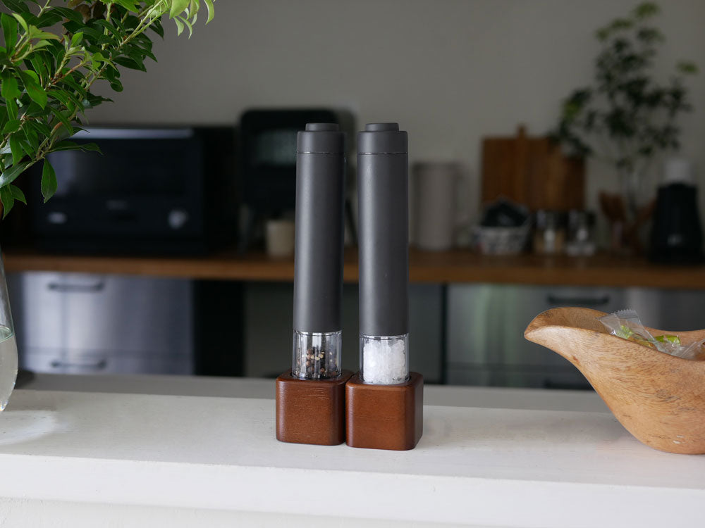 【recolte/レコルト】アカシアスタンド付きソルト＆ペッパー電動ミル