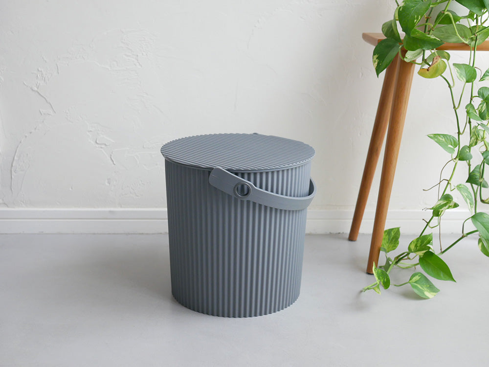 【八幡化成】スツールにもなる蓋付収納 オムニウッティ ニュートラル