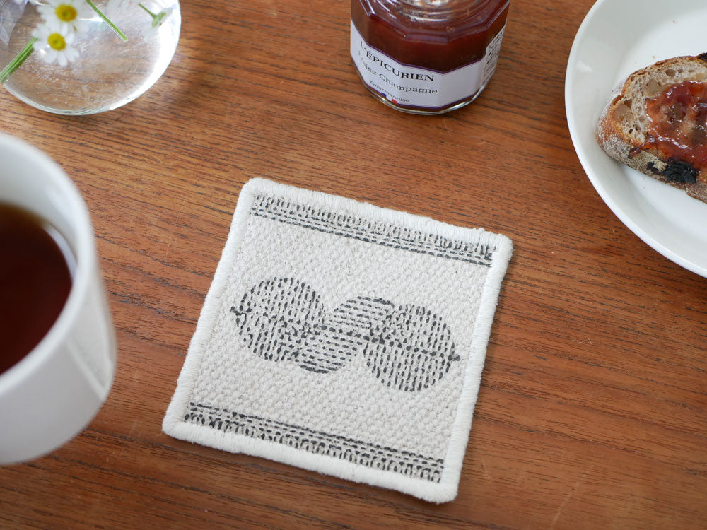 【adepeche/アデペシュ】アクセントになるテーブルファブリック