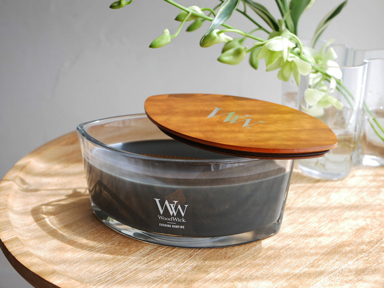 【カメヤマキャンドル】音と香りを楽しむWoodWickキャンドル